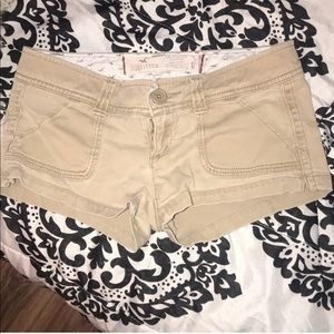 Hollister booty shorts 🤩✨